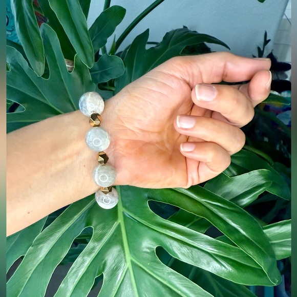 Labradorite & Hematite Bracelet || Protection & Intuitive Power - Picture 4 of 6